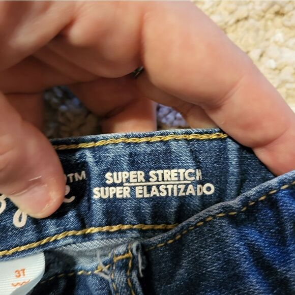 Cat & Jack short super stretch jean shorts with white embroidery lining on hem - Picture 5 of 10